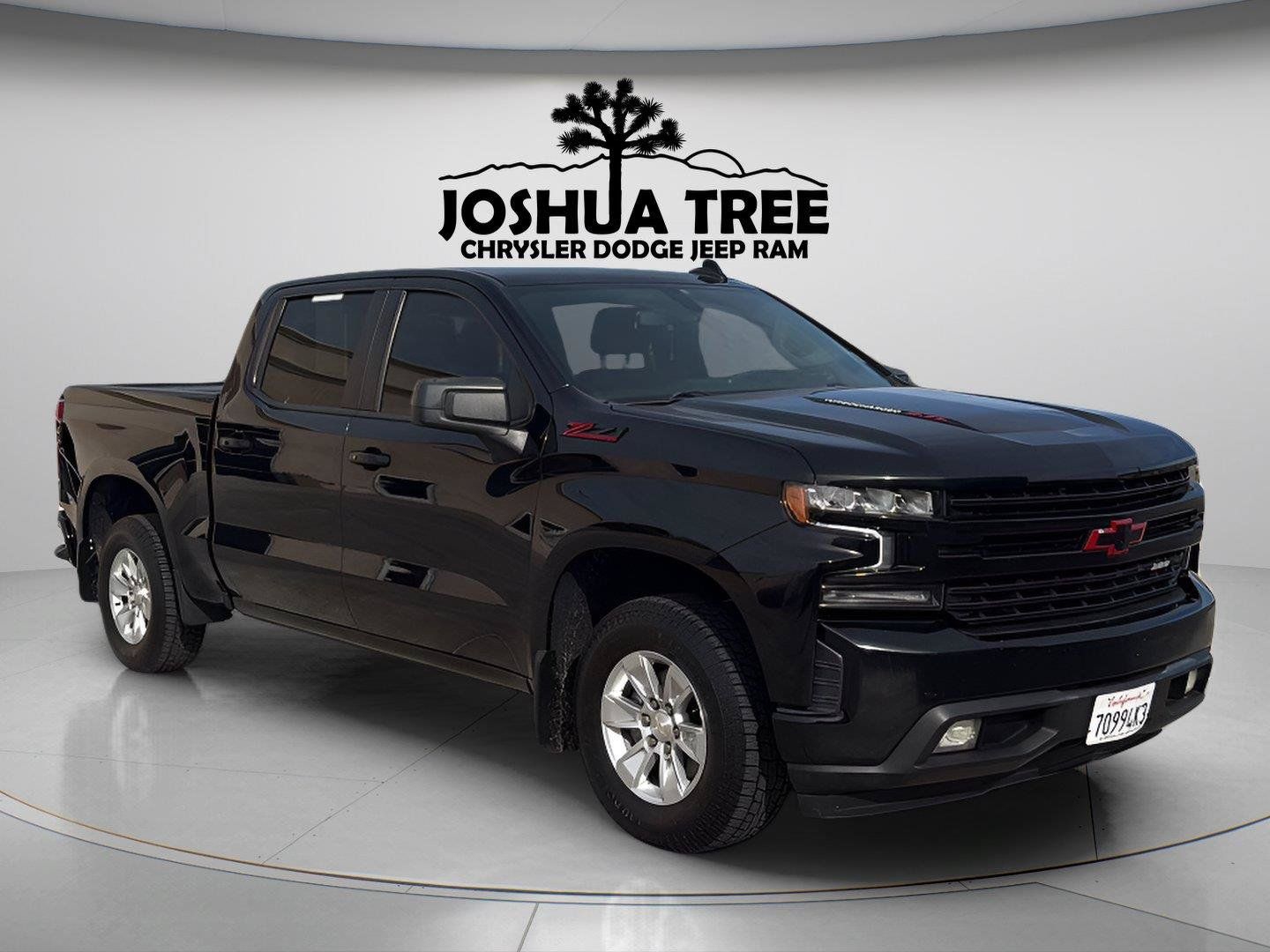 Used 2022 Chevrolet Silverado 1500 LT w/ Bed Protection Package RWD image 2