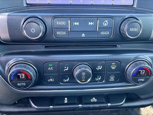 Used 2018 Chevrolet Silverado 1500 LT w/ LT Eassist Package image 30