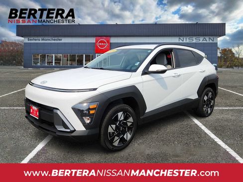 Used 2024 Hyundai Kona SEL AWD/4WD image 1