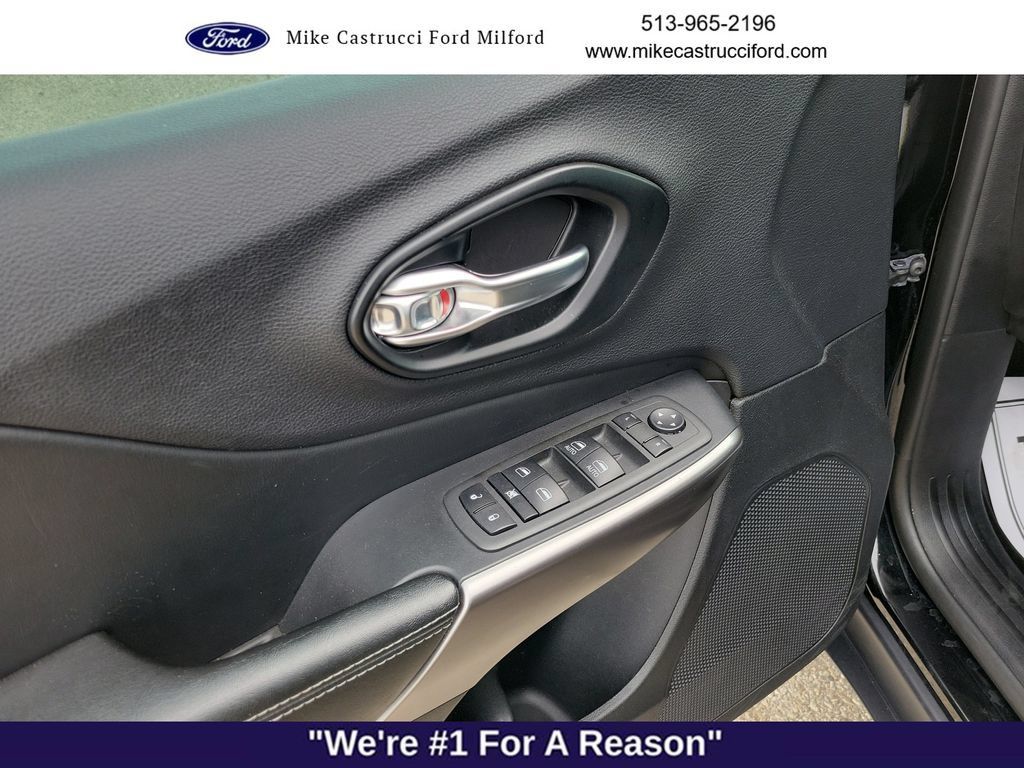 Used 2021 Jeep Cherokee Latitude Lux AWD/4WD image 20
