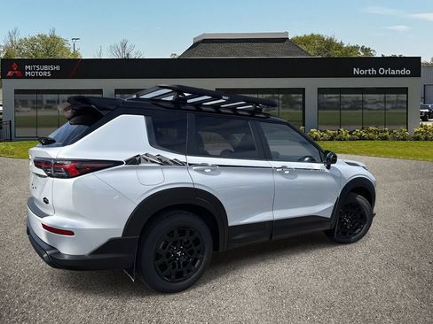 New 2026 Mitsubishi Outlander AWD image 6