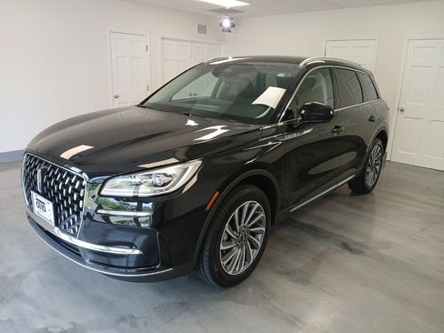 Used 2024 Lincoln Corsair Reserve AWD/4WD image 4