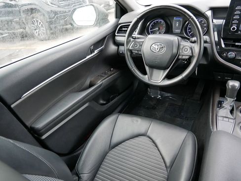 Used 2023 Toyota Camry SE FWD image 17
