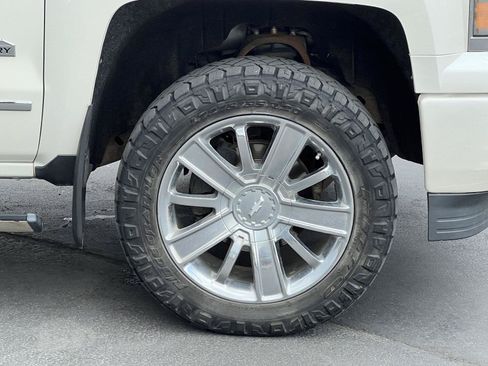 Used 2014 Chevrolet Silverado 1500 High Country w/ High Country Premium Package AWD/4WD image 16