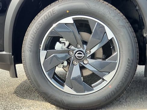 New 2026 Nissan Rogue SV w/ SV Premium Package image 6