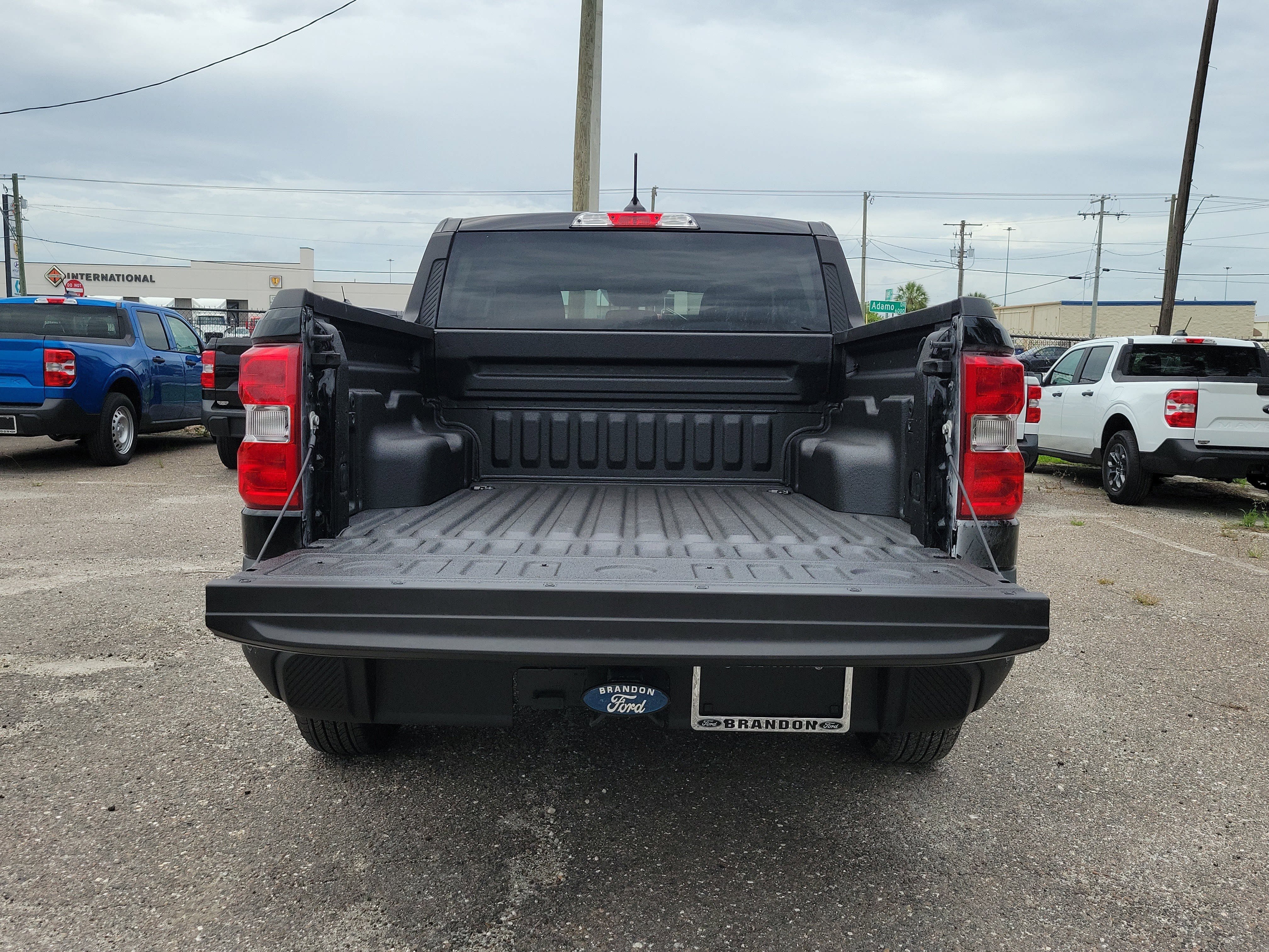 New 2026 Ford Maverick XLT w/ XLT Luxury Package FWD image 9