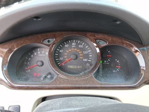 Used 2001 Toyota Highlander 4WD V6 image 3