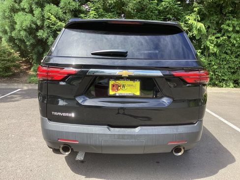 Used 2023 Chevrolet Traverse LS FWD image 18