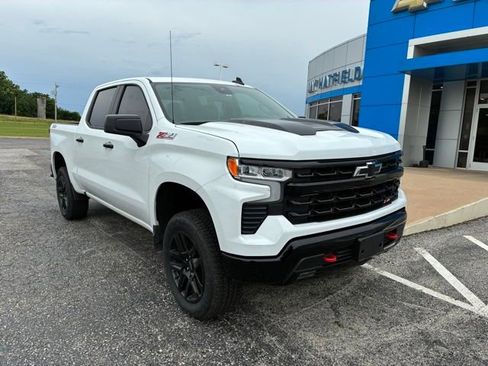 Used 2024 Chevrolet Silverado 1500 LT Trail Boss w/ Protection Package AWD/4WD image 5
