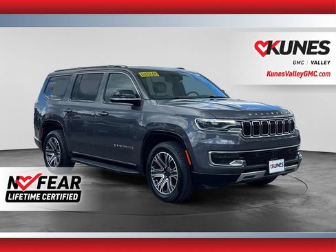 Used 2024 Jeep Wagoneer Series II w/ Flexible Seating Group AWD/4WD image 1