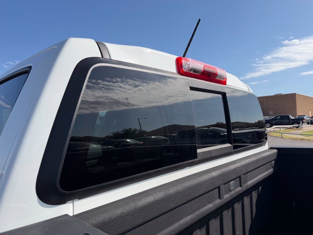 Used 2019 GMC Canyon SLT w/ Trailering Package RWD image 3