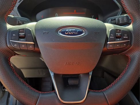 Used 2025 Ford Escape ST-Line FWD image 31