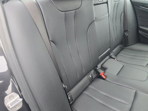 Used 2018 BMW 530i xDrive w/ Premium Package image 22