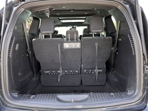 Used 2019 Chrysler Pacifica Touring-L Plus w/ Advanced Safetytec Group image 6