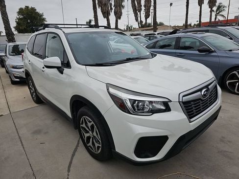 Used 2019 Subaru Forester Premium w/ All-Weather Package AWD/4WD image 2