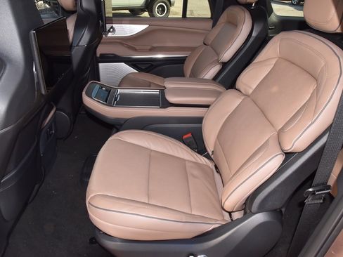 New 2025 Lincoln Navigator L Black Label image 14
