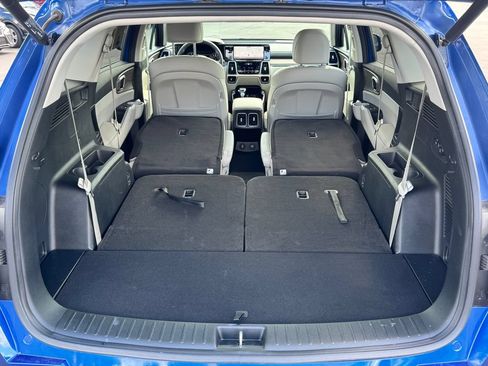 Used 2023 Kia Sorento EX w/ Panoramic Sunroof Package FWD image 19