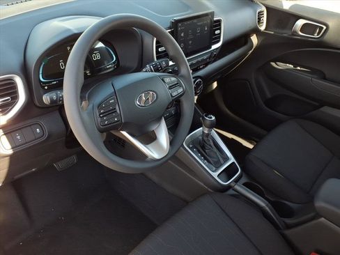 New 2026 Hyundai Venue SE image 8