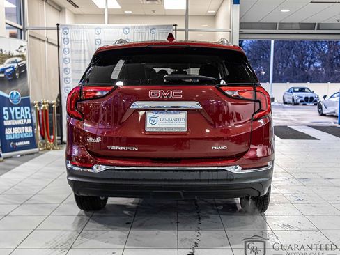 Used 2019 GMC Terrain SLT image 13