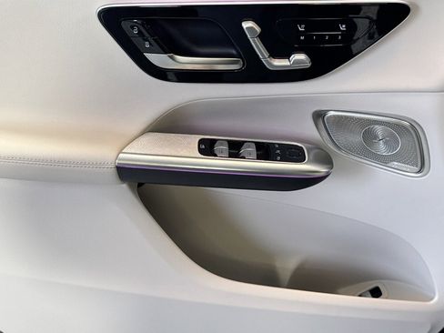 Used 2026 Mercedes-Benz GLC 300 image 17