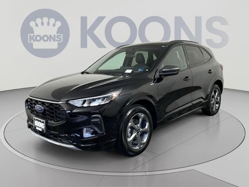 Certified 2023 Ford Escape ST-Line w/ Tech Pack #1 AWD/4WD image 1