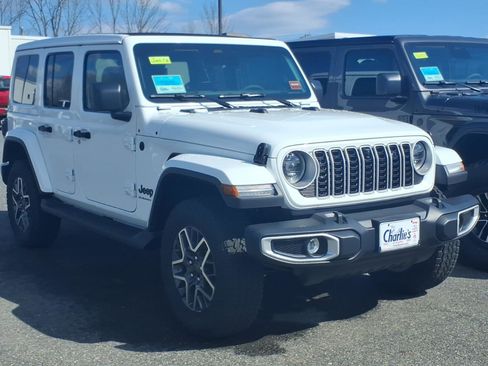 New 2026 Jeep Wrangler Unlimited Sahara AWD/4WD image 3
