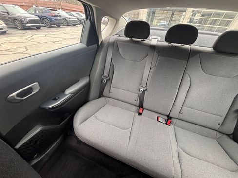 Used 2025 Kia K4 LXS image 43