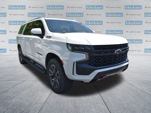 Used 2023 Chevrolet Suburban Z71 w/ Luxury Package AWD/4WD image 3