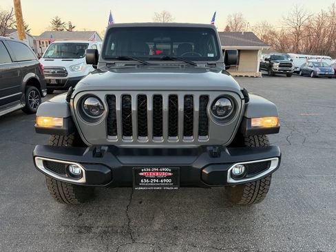Used 2020 Jeep Gladiator Sport image 3