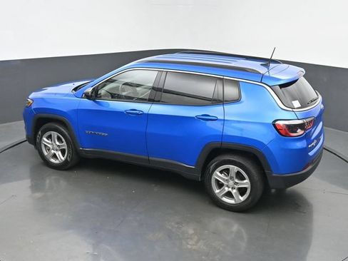 Used 2024 Jeep Compass Latitude AWD/4WD image 38