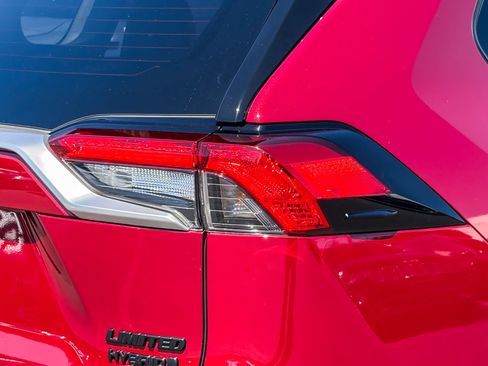 Used 2023 Toyota RAV4 Limited AWD/4WD image 8
