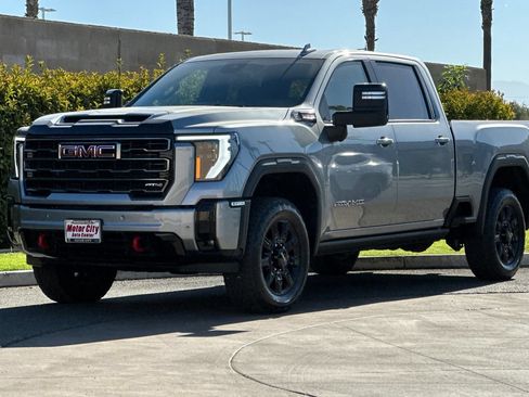 Certified 2025 GMC Sierra 2500 AT4 w/ AT4 Premium Plus Package AWD/4WD image 8