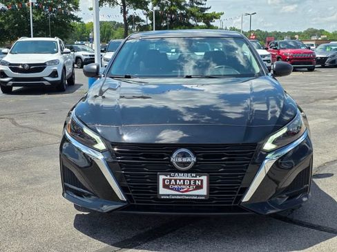 Used 2025 Nissan Altima 2.5 SV FWD image 4