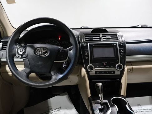 Used 2012 Toyota Camry LE image 16