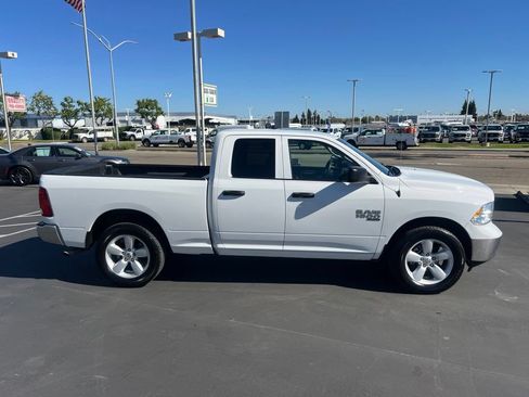 Used 2024 RAM 1500 Classic SLT AWD/4WD image 15