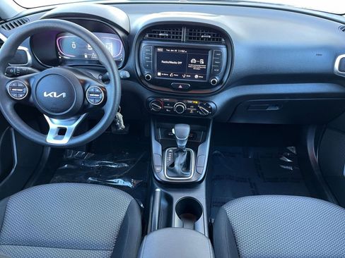 Used 2025 Kia Soul LX w/ LX Technology Package image 29