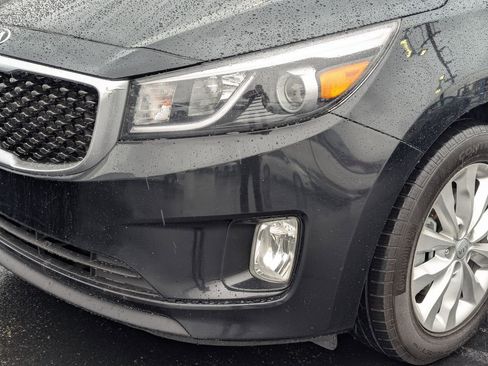 Used 2015 Kia Sedona EX FWD image 12