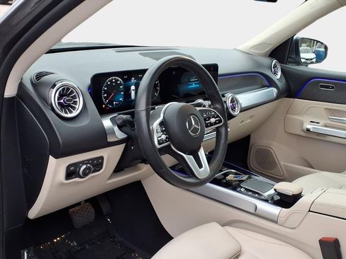 Used 2022 Mercedes-Benz GLB 250 GLB 250 image 8