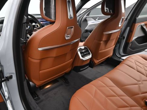 New 2026 BMW 740i w/ Executive Package RWD image 29