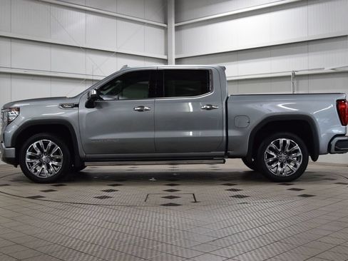 Used 2025 GMC Sierra 1500 Denali w/ Denali Reserve Package AWD/4WD image 4