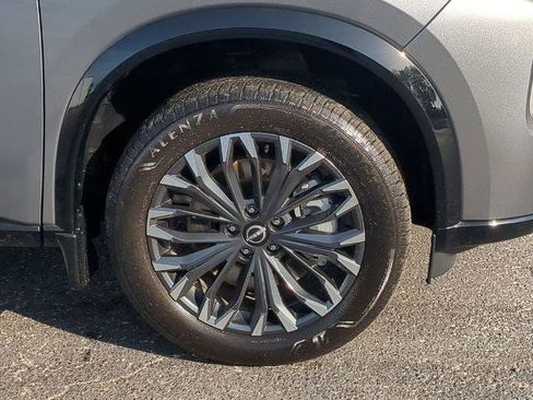 Certified 2025 Nissan Rogue Platinum w/ Tech Package AWD/4WD image 11