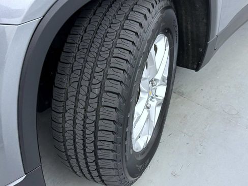 Used 2019 Chevrolet Traverse LT FWD image 23