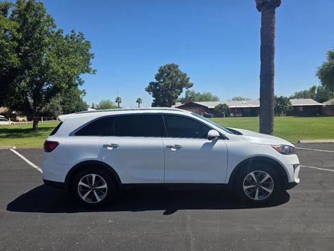 Used 2019 Kia Sorento EX FWD image 3