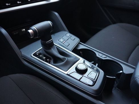 Used 2025 Kia Sportage LX image 45