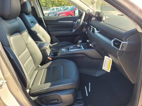 New 2025 MAZDA CX-5 AWD 2.5 S w/ Preferred Package image 16