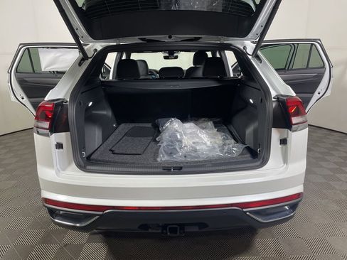 New 2026 Volkswagen Atlas Cross Sport SE image 21