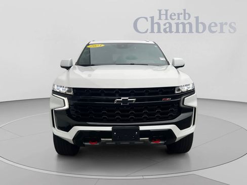 Used 2023 Chevrolet Tahoe Z71 w/ Luxury Package AWD/4WD image 2