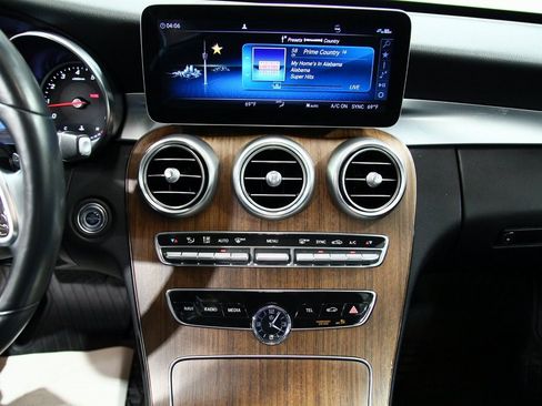 Used 2019 Mercedes-Benz C 300 4MATIC Sedan image 20