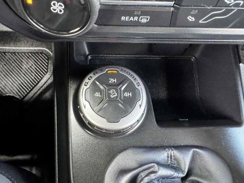 Used 2023 Ford Bronco Black Diamond AWD/4WD image 31