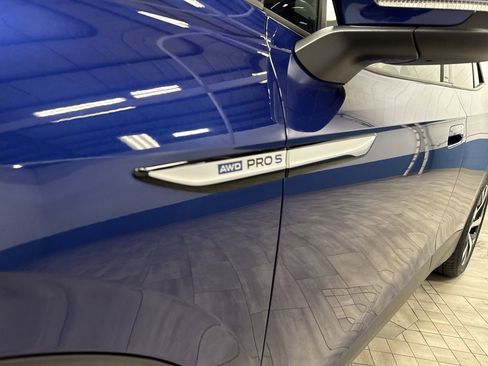 Used 2021 Volkswagen ID.4 Pro S w/ Gradient Package image 35